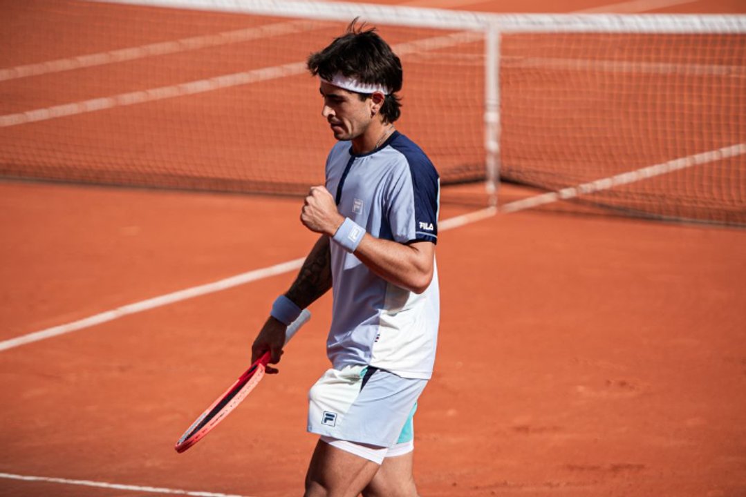 Francisco Comesaña cumplió con lo esperado y pasó la primera ronda del Challenger de Buenos Aires