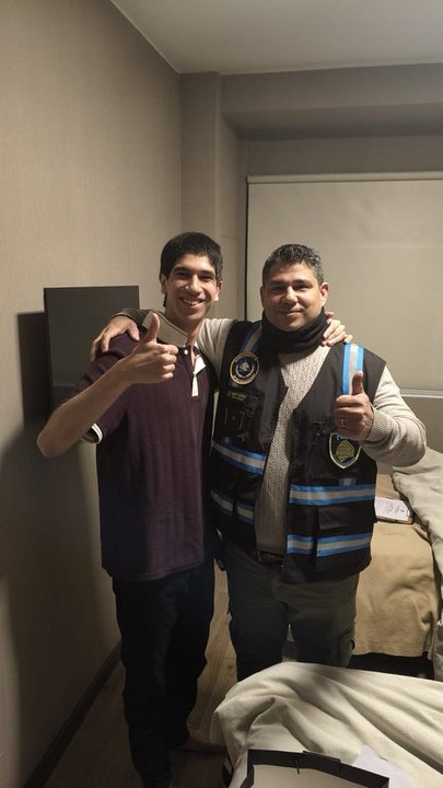 Hallan a Román Coronel, el joven desaparecido de Caballito, en un hotel de Belgrano