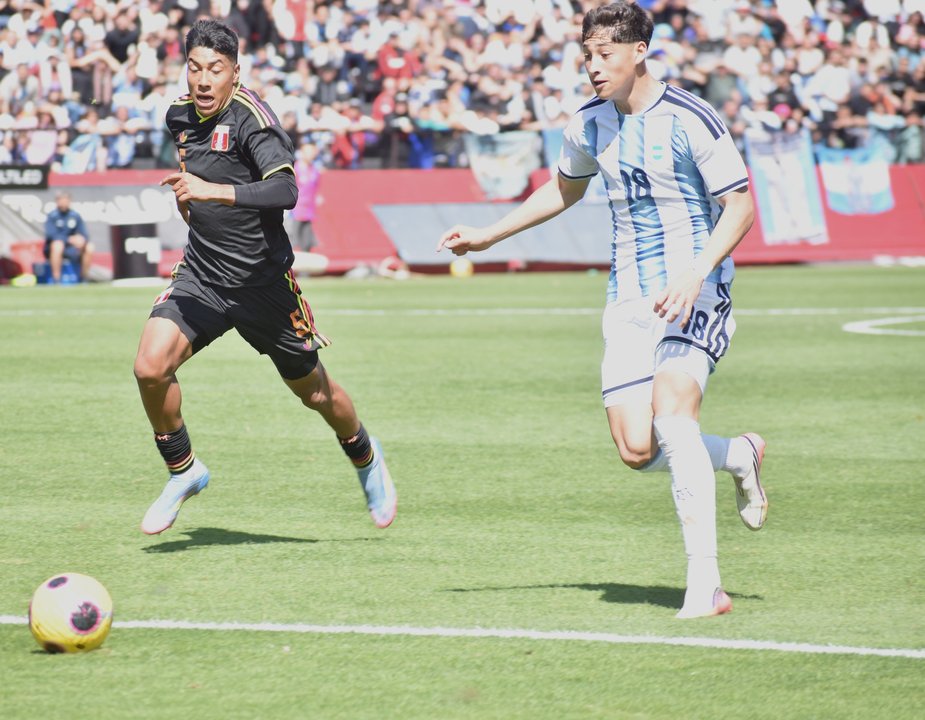 La Sub-19 de Argentina avanza a la final tras vencer a Perú