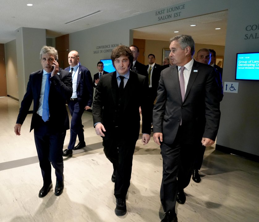 Tras las críticas de Milei, el Gobierno relativizó la volatilidad de los indicadores y no prevé cambios