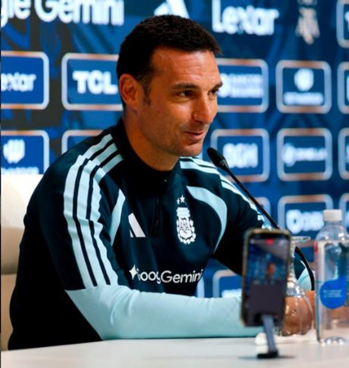 Scaloni desmiente rumores sobre un posible acercamiento a River Plate
