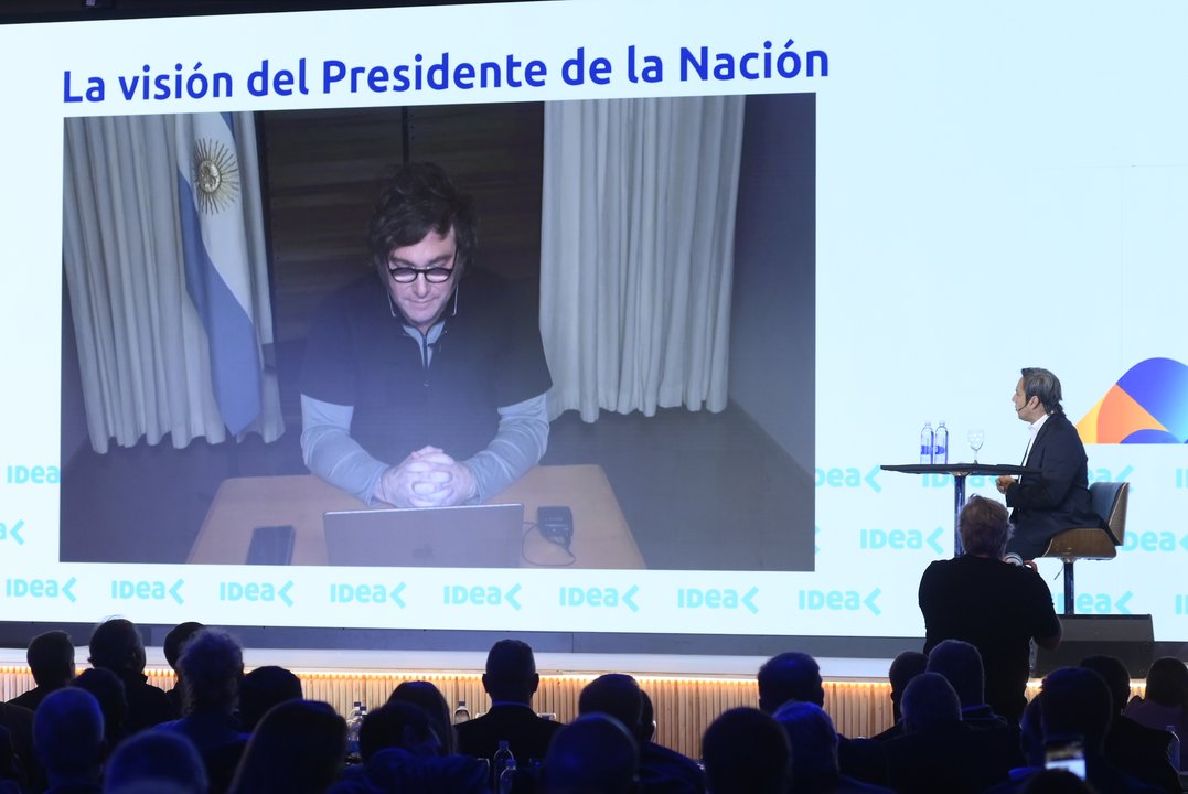 En IDEA, Milei dijo que en 2027 los argentinos van a tener que elegir entre un “país grande o uno miserable”