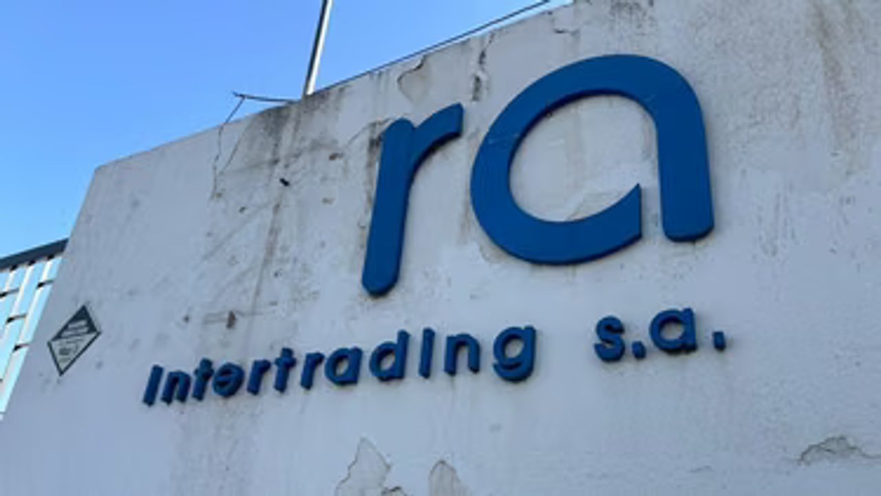 Denuncian retiro de máquinas en una textil que Jalil inauguró con apoyo estatal