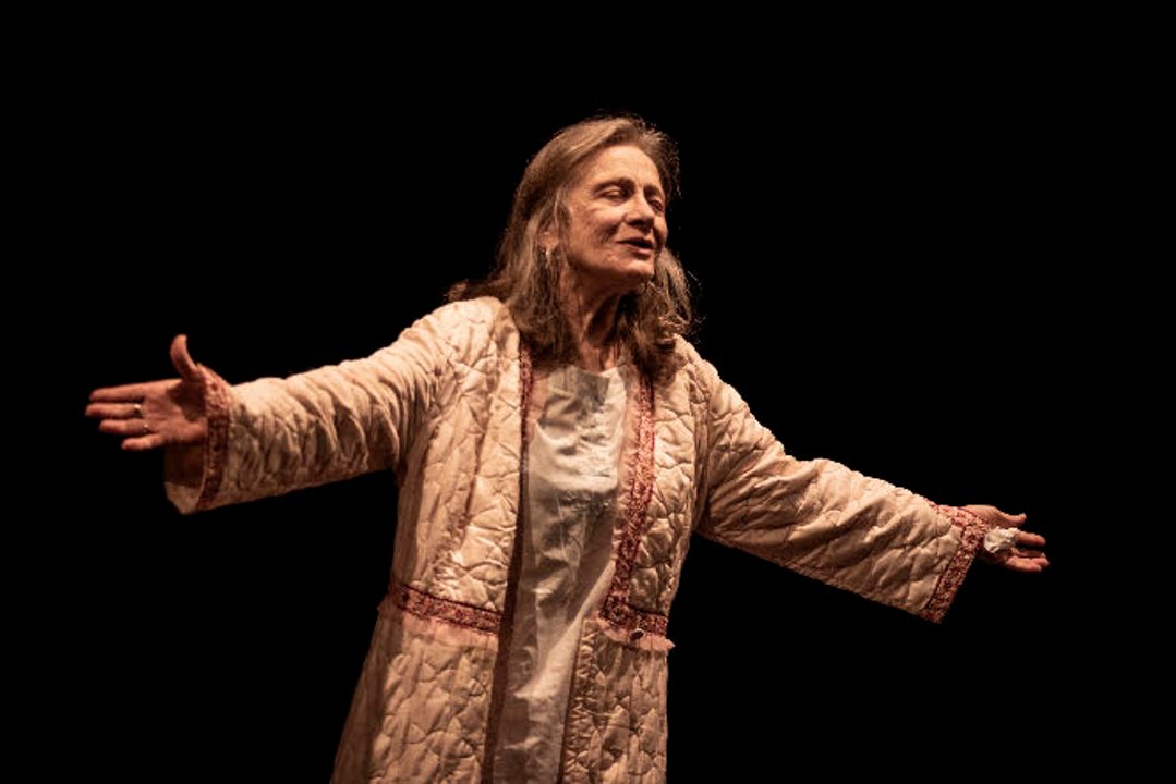 Beatriz Spelzini en la obra teatral Las Gratitudes