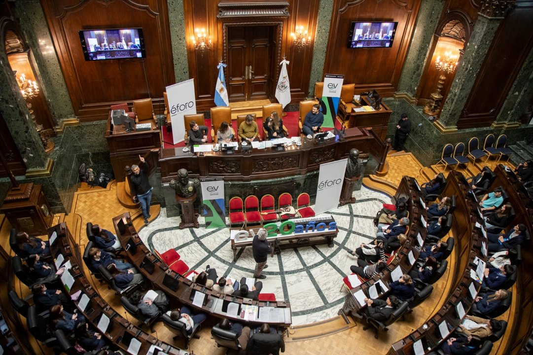 Estudiantes secundarios advierten que el alcohol normalizado y las apuestas online son las nuevas adicciones invisibles