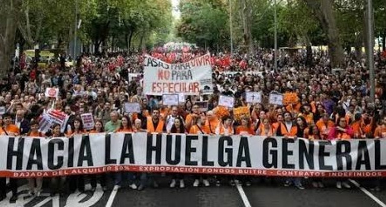Multitudinarias protestas en España por la crisis habitacional