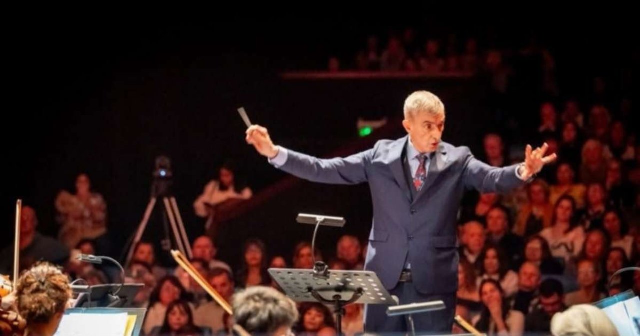 Nelson Castro dirigió la Sinfónica del Neuquén a sala llena