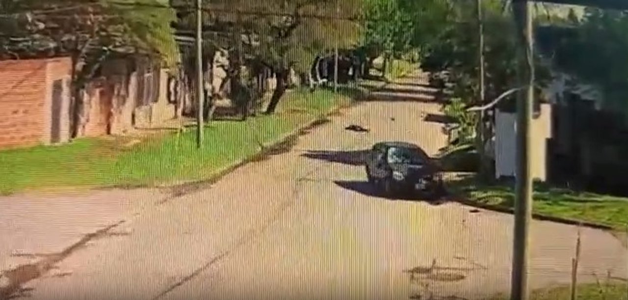 Un ciclista resultó herido al ser atropellado en Lomas de Zamora: investigan una supuesta discusión previa