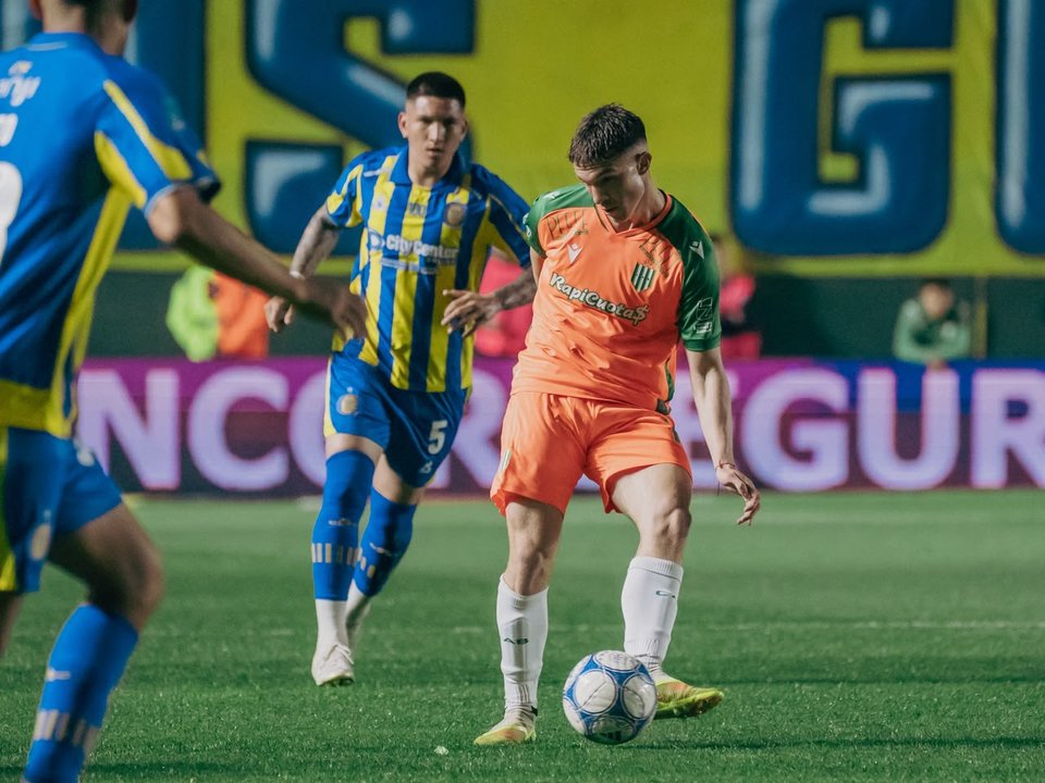 Rosario Central reaccionó a tiempo para empatarle a un Banfield que desperdició varias chances de gol
