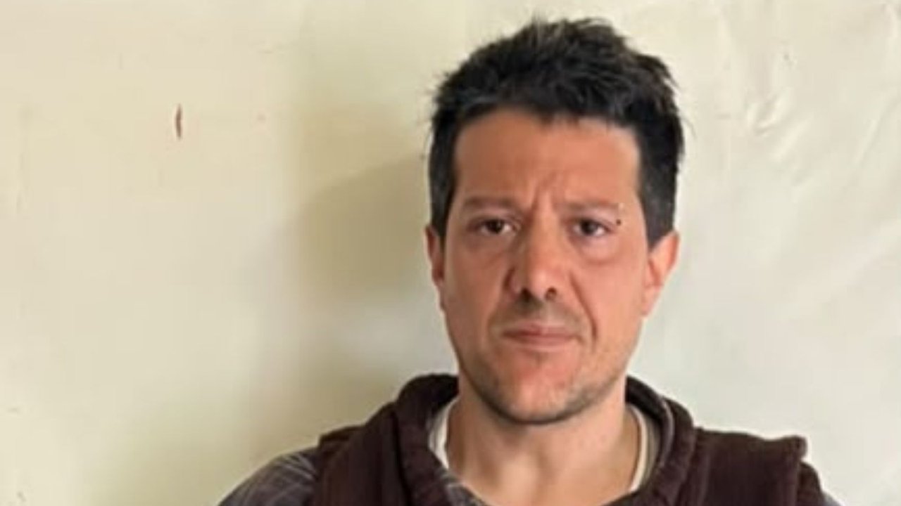 Arrestaron al hombre que golpeaba a su mujer en Tapalqué mientras eliminaba contactos de su celular