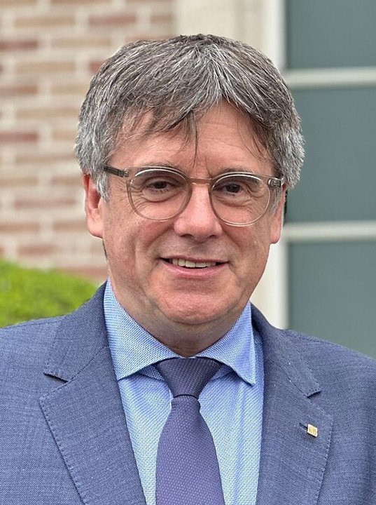 La Justicia levanta orden de detención y el independentista Puigdemont ya puede volver a España