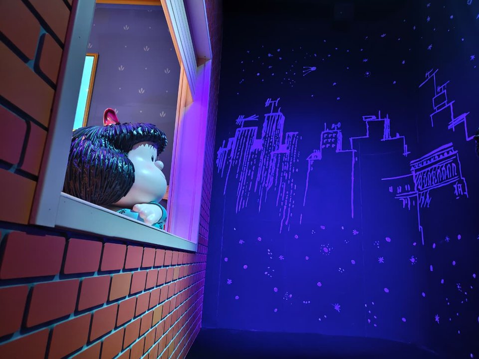 Instalación de Mafalda inmersiva en el Centro Cultural Recoleta