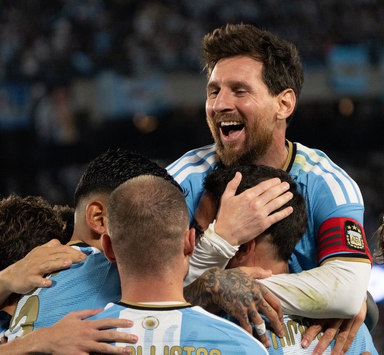 Lionel Messi fue la figura en su “Noche del 10” ante Benín