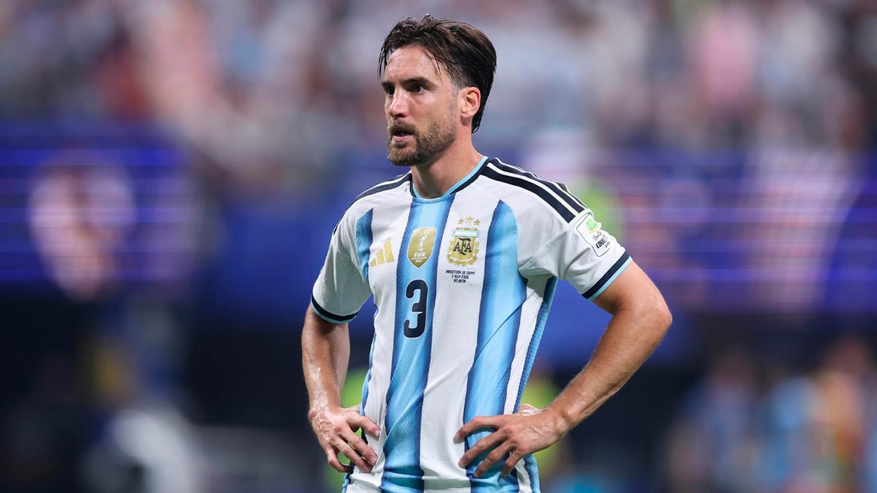 Tagliafico: “Messi te hace superar todo el tiempo dentro y fuera de la cancha”