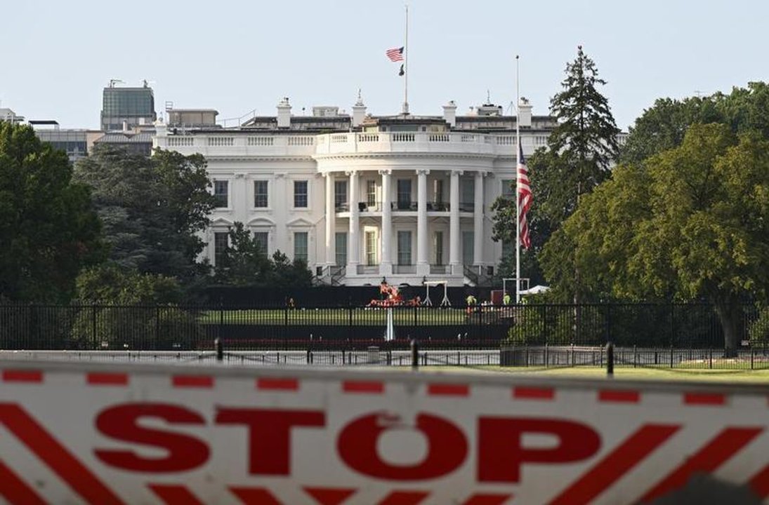 Senador de Estados Unidos acusa a la Casa Blanca de ocultar costos de la guerra con Irán