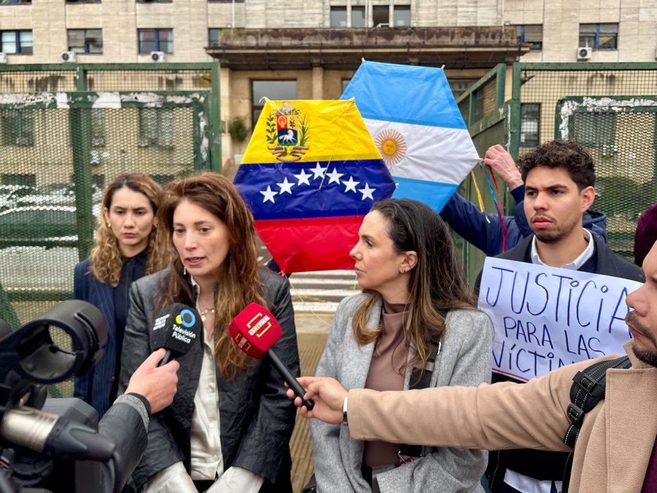 La diáspora venezolana exige que la causa por crímenes de lesa humanidad que cursa en Argentina continúe abierta