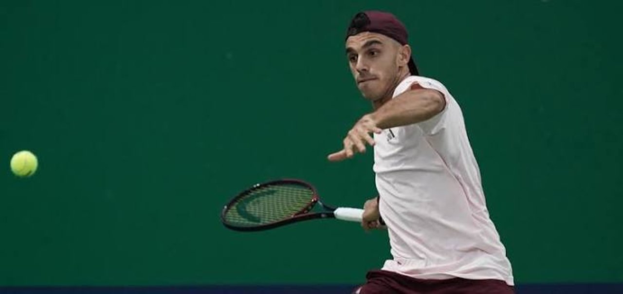 Cerúndolo avanza a la tercera ronda del Masters de Shanghái tras vencer a Safiullin