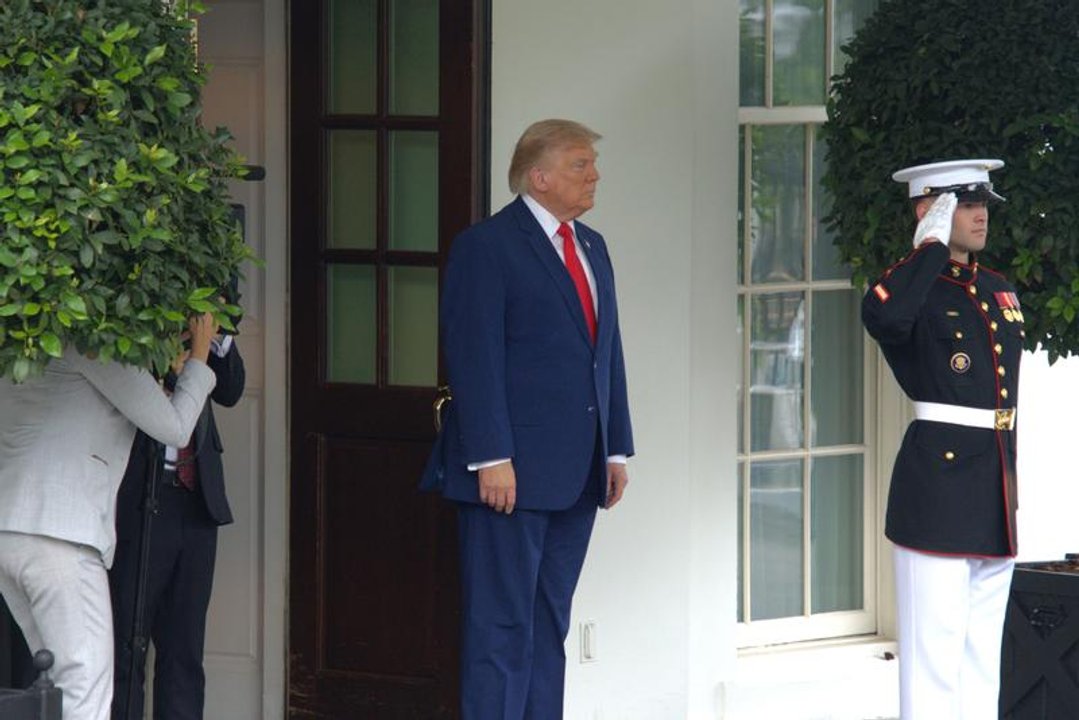 Trump criticó a Zelenski: “Creo que ya es hora de que Ucrania tenga un nuevo presidente”