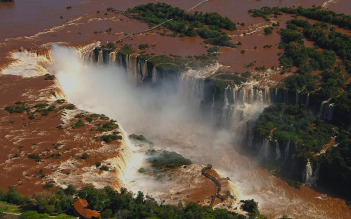 Cataratas del Iguazú: el circuito Garganta del Diablo está inhabilitado por aumento del caudal de agua