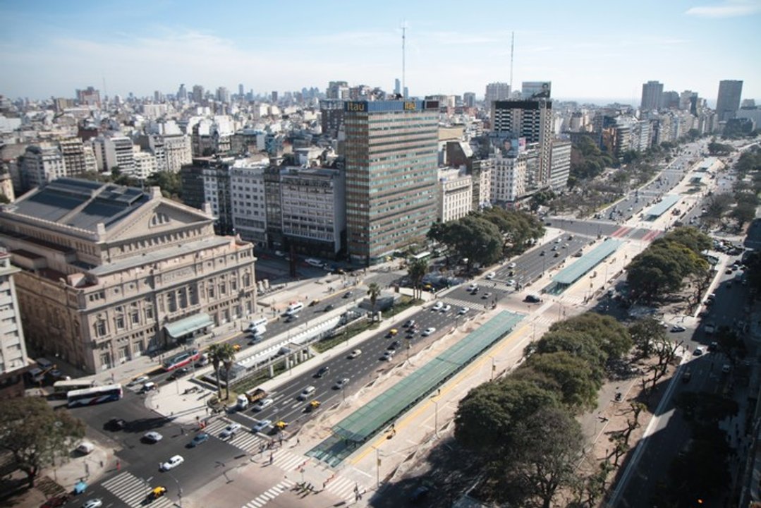 La emblemática Avenida 9 de Julio cumple 89 años