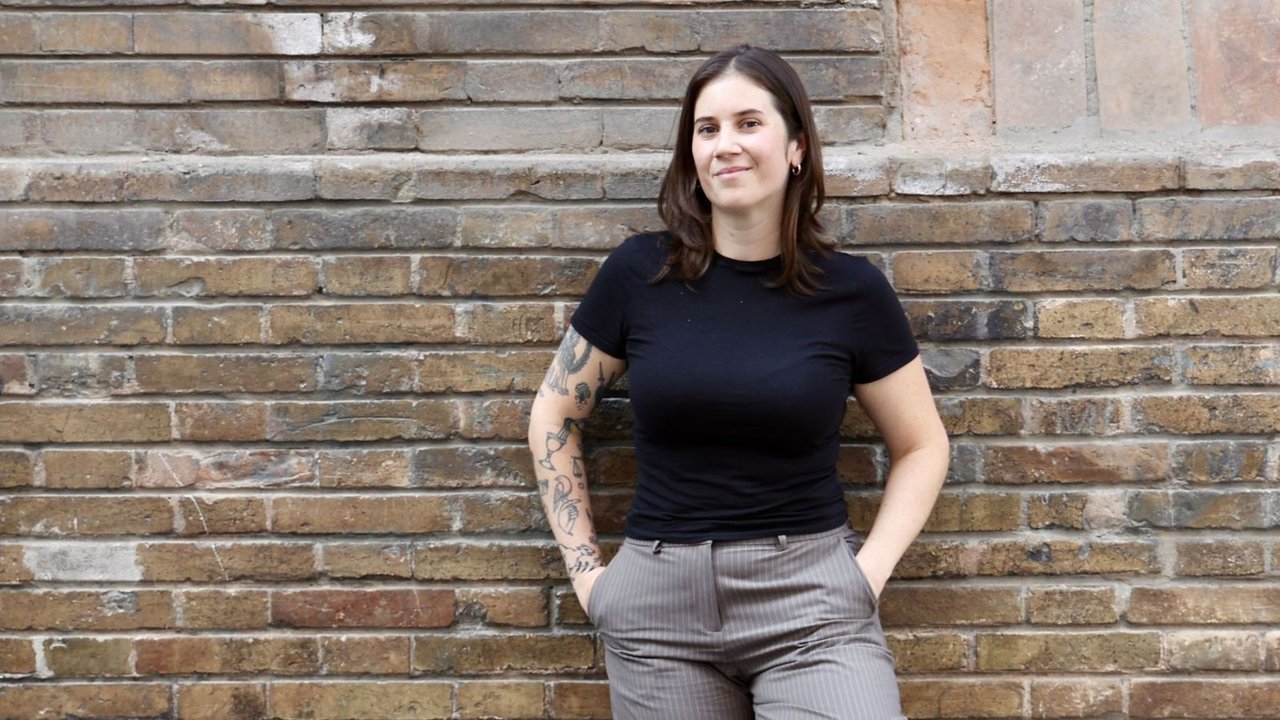 Mayte Gómez Molina explora las presiones del mundo del arte en su primera novela