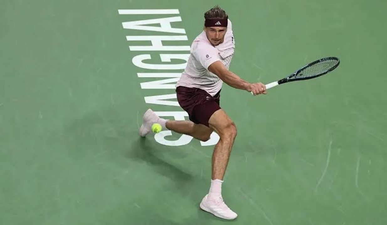 Zverev le ganó un durísimo partido a Búblik y avanzó a cuartos de final en el Masters de Shanghái