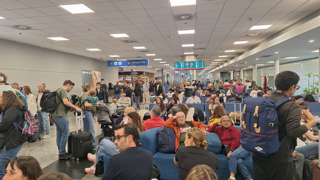 Nuevo récord histórico de pasajeros aéreos en septiembre y crecen los vuelos internacionales desde el interior