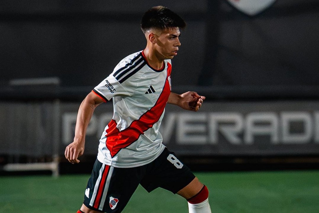 Quién es la joven promesa de River que fue convocada por primera vez para enfrentar a Sarmiento