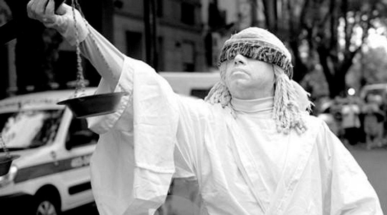 Conmoción en La Plata por la muerte de Sergio Montero, la icónica estatua viviente