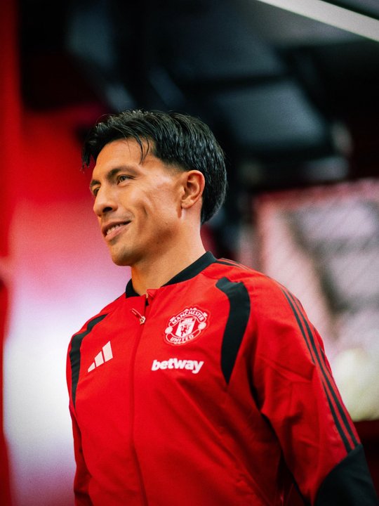 Lisandro Martínez se disculpa tras críticas al Manchester United