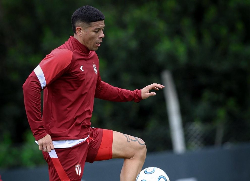 Estudiantes aguarda la habilitación de Marcos Rojo antes de la semifinal ante Flamengo