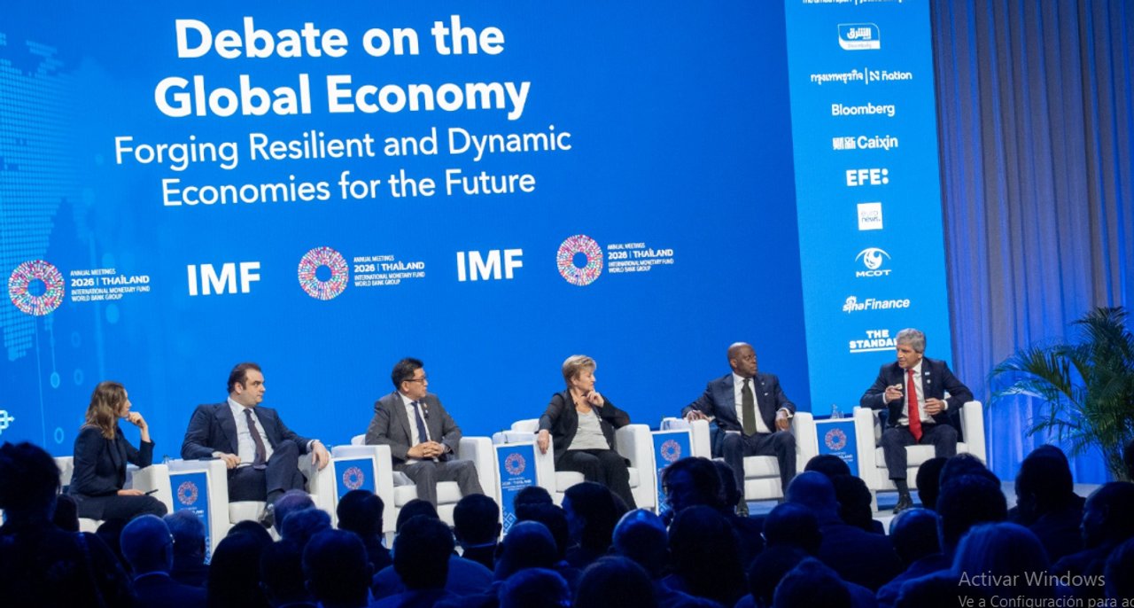 Caputo, con visión optimista en el FMI: “La gente está valorando los datos reales”