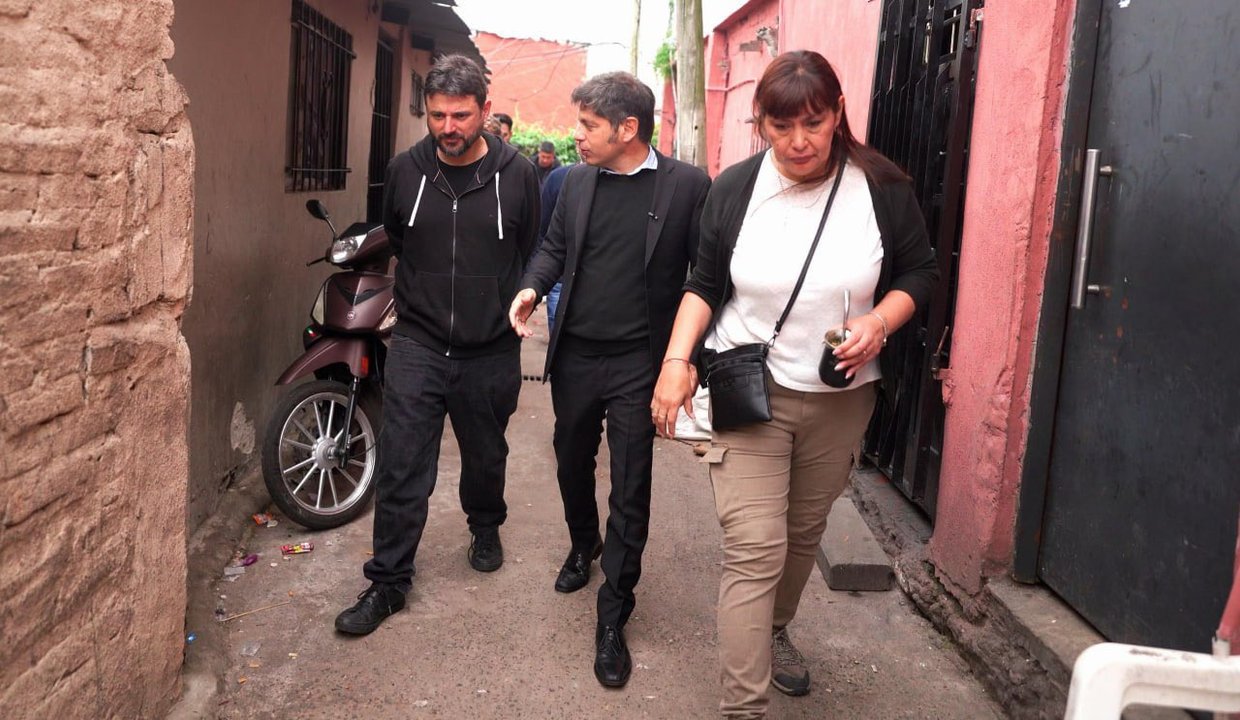 Interna del peronismo: Kicillof se mostró con Grabois y recorrieron La Cava con la mira en 2027
