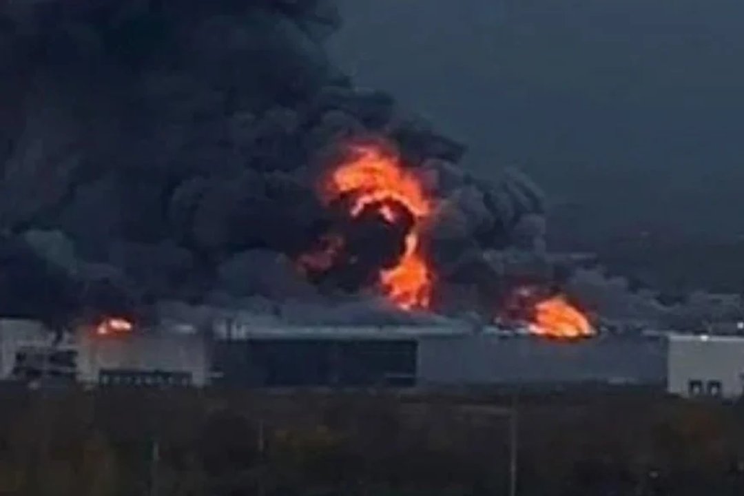Un ataque contra instalaciones petroleras y tecnológicas en San Petersburgo dejó un muerto y cinco heridos