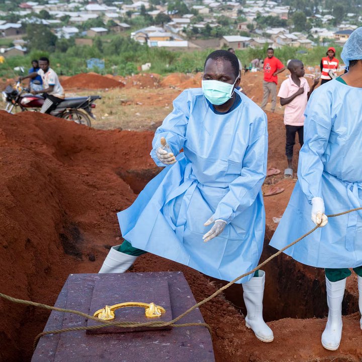 Alarma en el Congo: el brote de ébola se extendió a ocho provincias y ya dejó más de 4.500 muertos