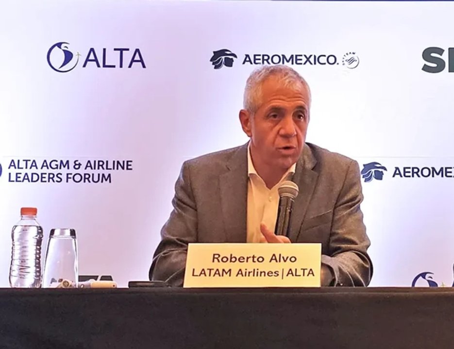 CEO de LATAM destaca el potencial de Argentina, pero evita definir un regreso al cabotaje