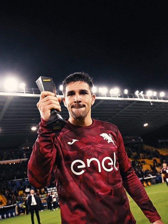 Giovanni Simeone festeja uno de sus goles con la camiseta del Torino