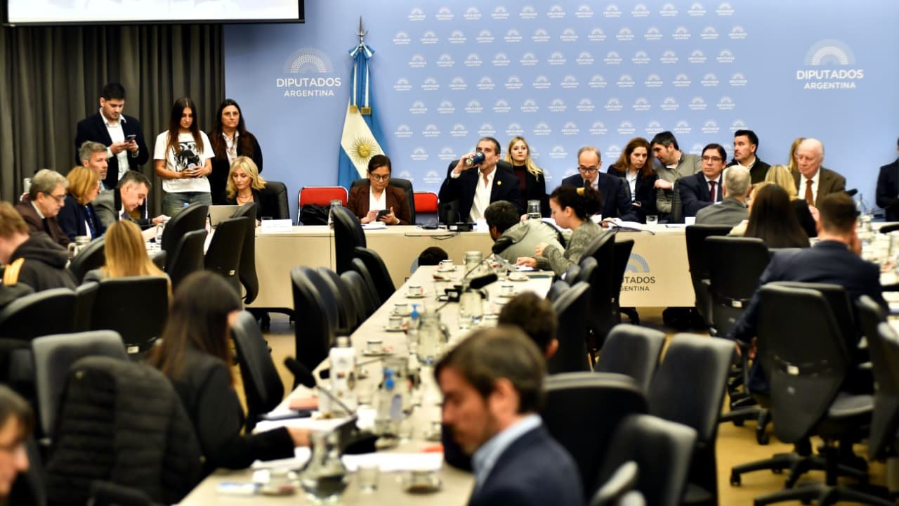 Torrendell defendió el presupuesto universitario: “La autonomía no está en discusión; exigimos gestión responsable”