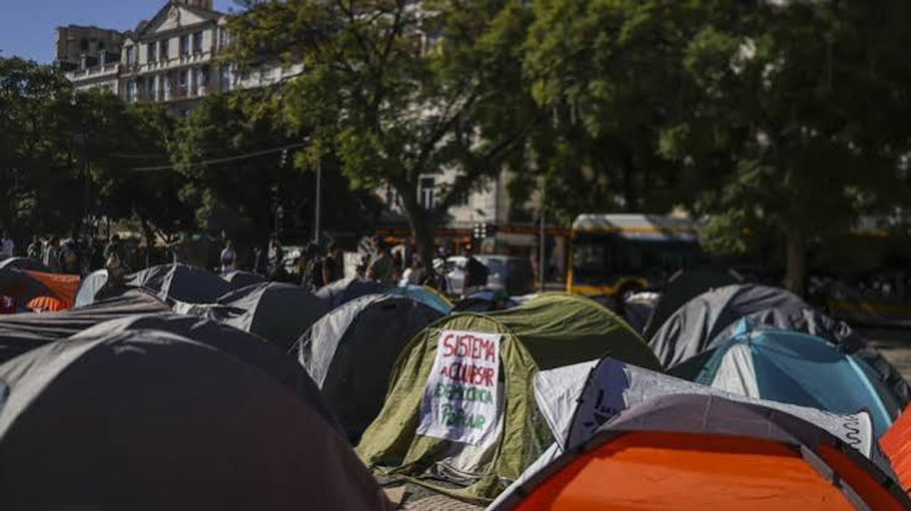 Protestas en Portugal: acampados piden “huelga general ibérica” por vivienda