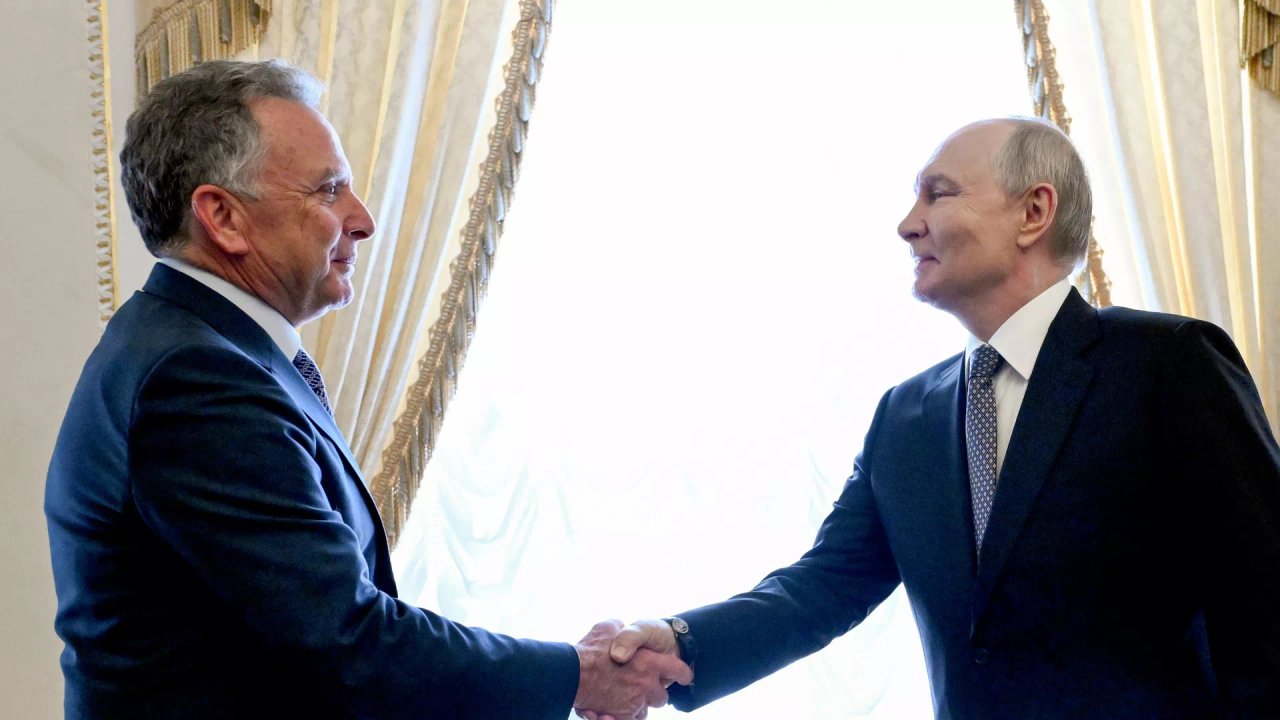 Encuentro clave en San Petersburgo: Putin se reunió con el enviado de Trump por la paz en Ucrania