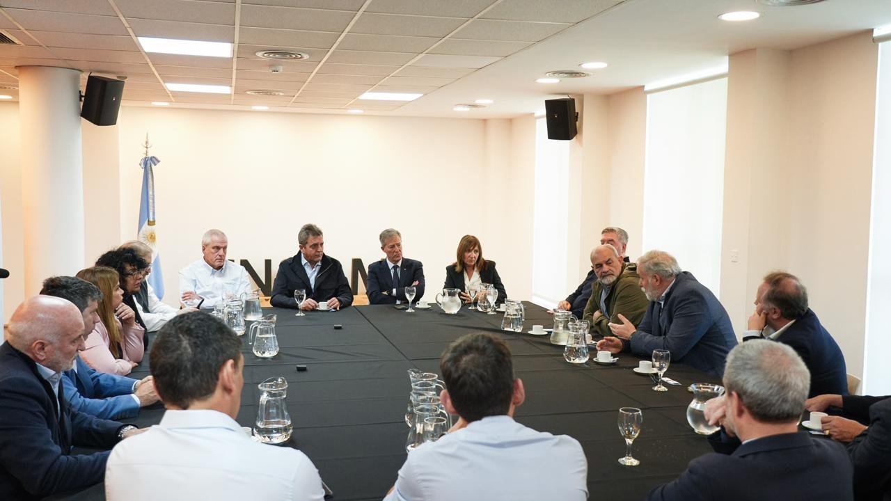 Sergio Massa reunido con rectores de universidades nacionales