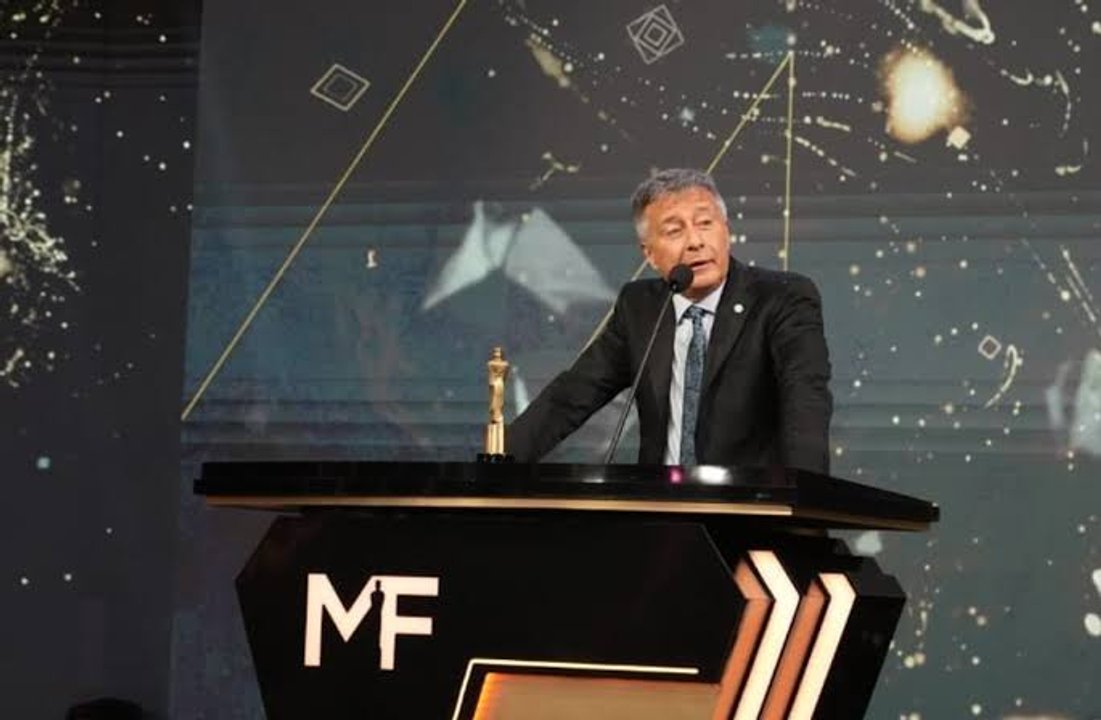 “Rolando por la mañana": mejor programa periodístico matutino en AM