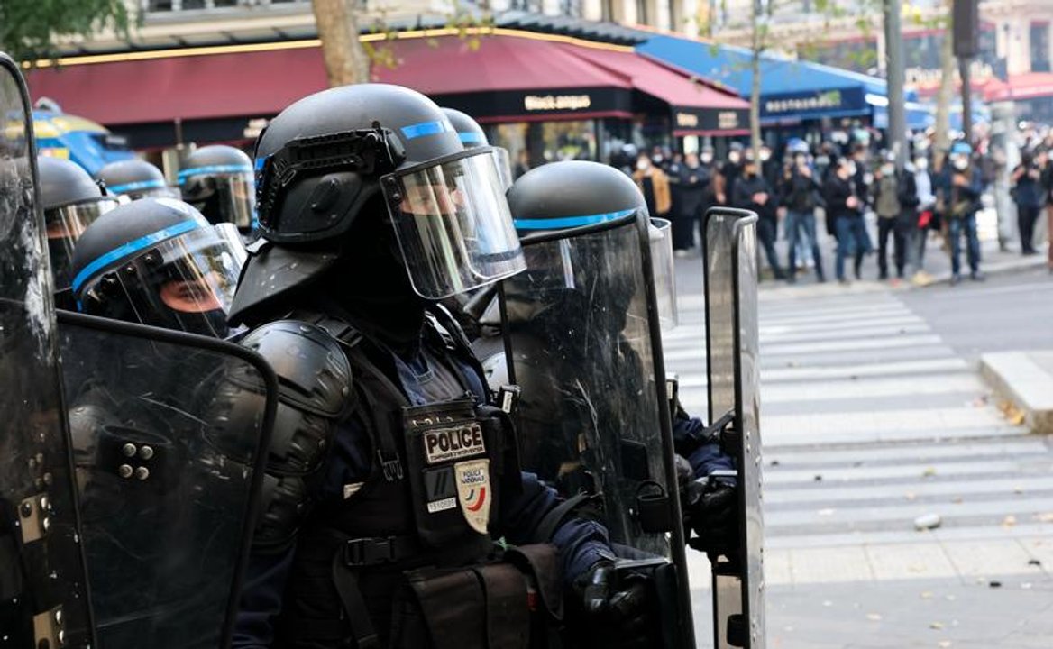 Francia: solo se permitirán las manifestaciones sindicales el sábado