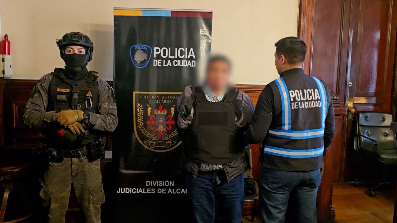 Expulsaron del país a un delincuente peruano con siete condenas judiciales
