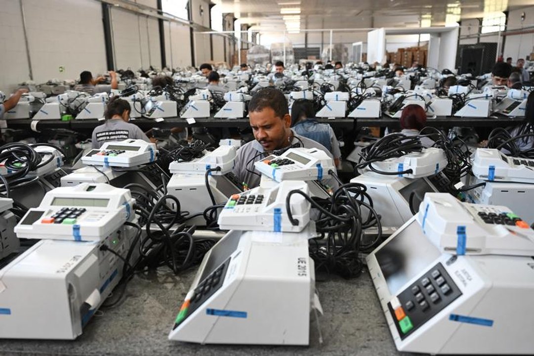 Comunidades indígenas de Brasil se preparan para votar