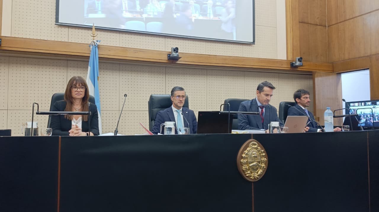Inicia el juicio a Cristina y Máximo Kirchner por Hotesur y Los Sauces