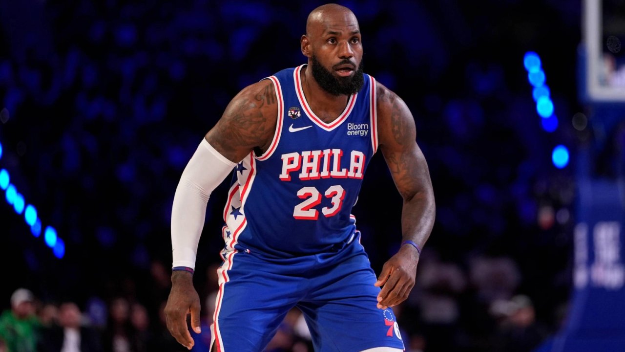 El récord que le faltaba: la gesta que LeBron James destrabó en su segundo partido con Philadelphia 76ers