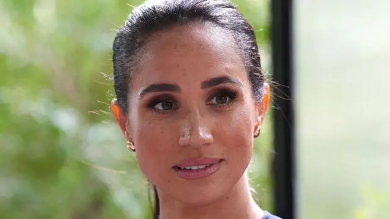 Meghan Markle dice estar "profundamente angustiada" por las acusaciones de pornografía infantil contra su padre