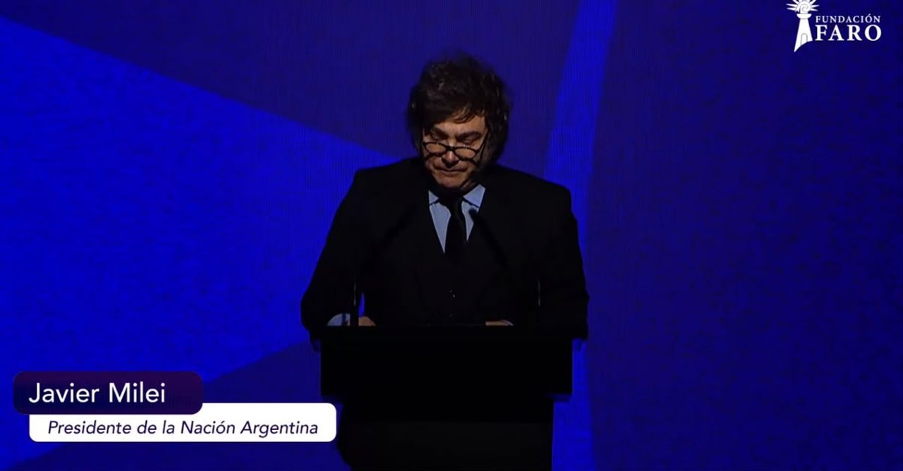 Milei, en la cena de la Fundación Faro: “Intentaron un golpe de Estado por la vía institucional y no pudieron”