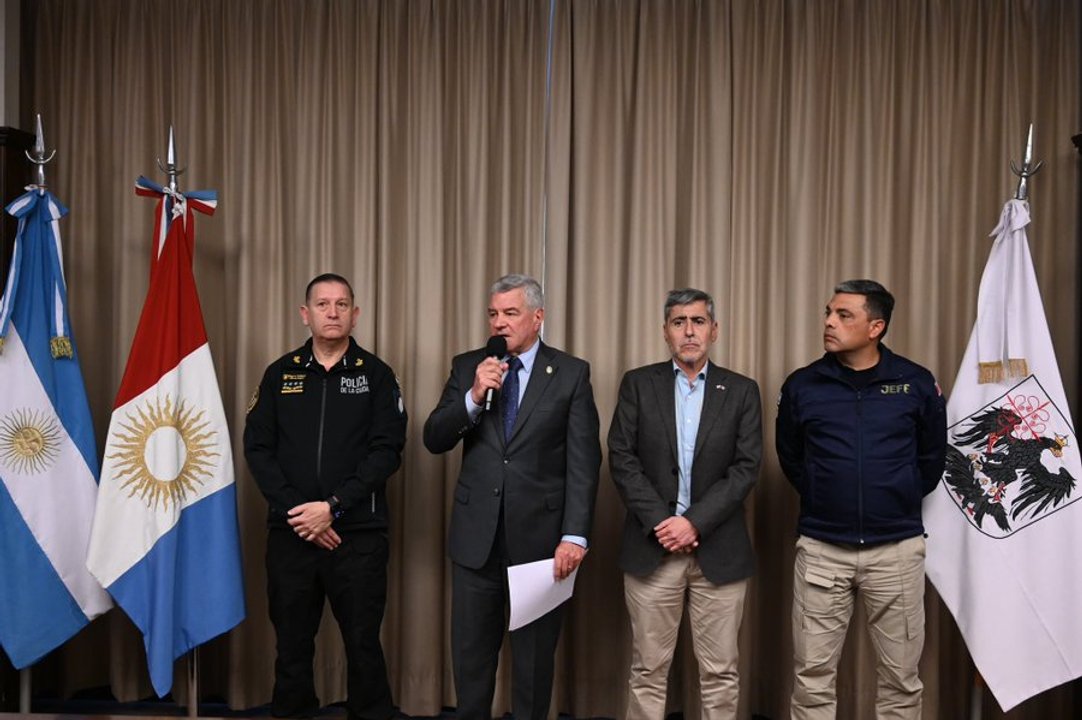 Los ministros de Seguridad de Ciudad y Córdoba dieron una conferencia de prensa por los crímenes de dos mujeres